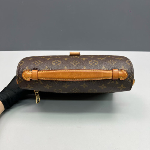 Louis Vuitton Pochette Metis Monogram Brown