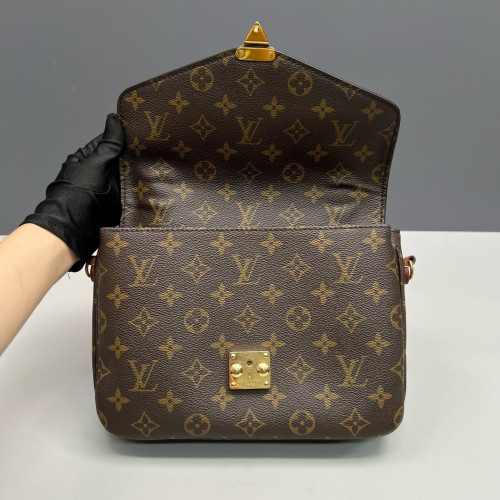 Louis Vuitton Pochette Metis Monogram Brown
